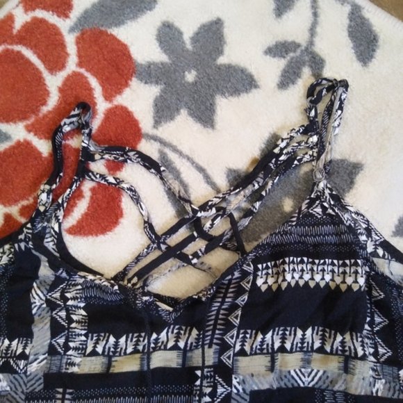 Aeropostale Crop Top Women's Size L - Picture 7 of 10